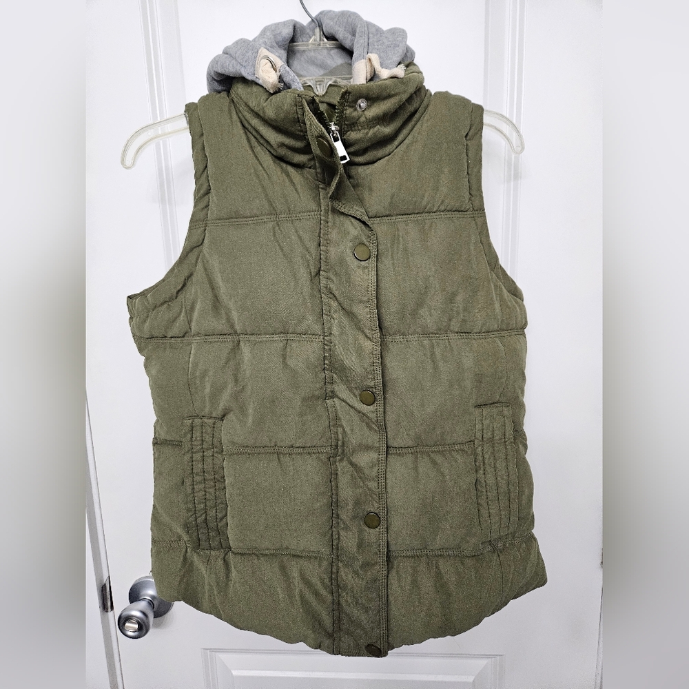 Fashion Olive Green Puffer Vest with Hood Small